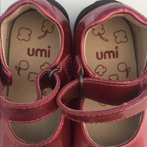 Umi Size US 5 Mary Jane style shiny pink shoes - Picture 8 of 10